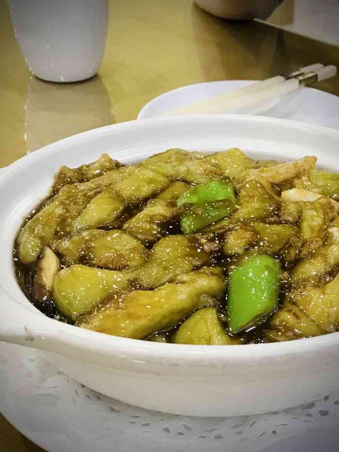 万鑫餐厅-"过了饭点儿去的,服务员集体打游戏,根本听.