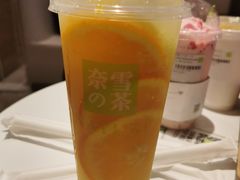 霸气橙子-奈雪的茶(东原悦荟店)
