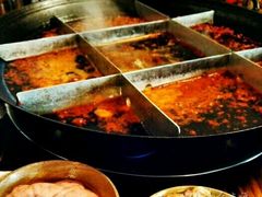 -岗上渣渣老火锅(两路口店)