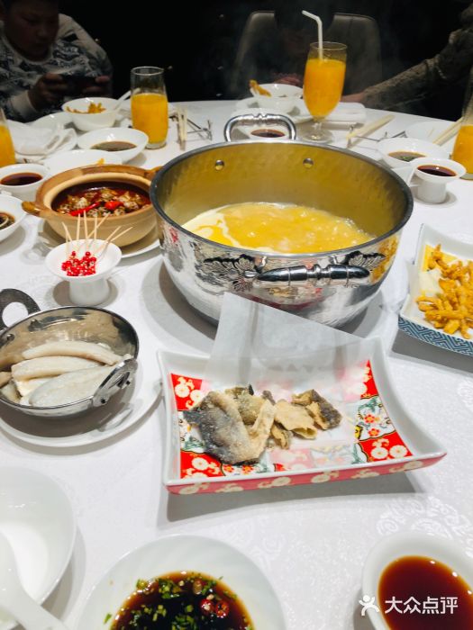 行家海鲜火锅酒家(静安寺店)手切招牌拼盘图片