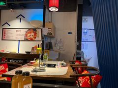 -尚尚仙·酸汤猪手·猪肚鸡火锅(华联万柳购物中心店)