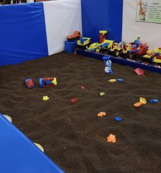 -开心哈乐亲子乐园(东森时尚百货店)