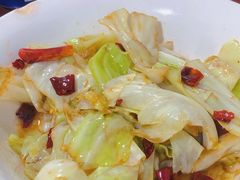 手撕包菜-昱龙大盆牛蛙馆(三兴街总店)