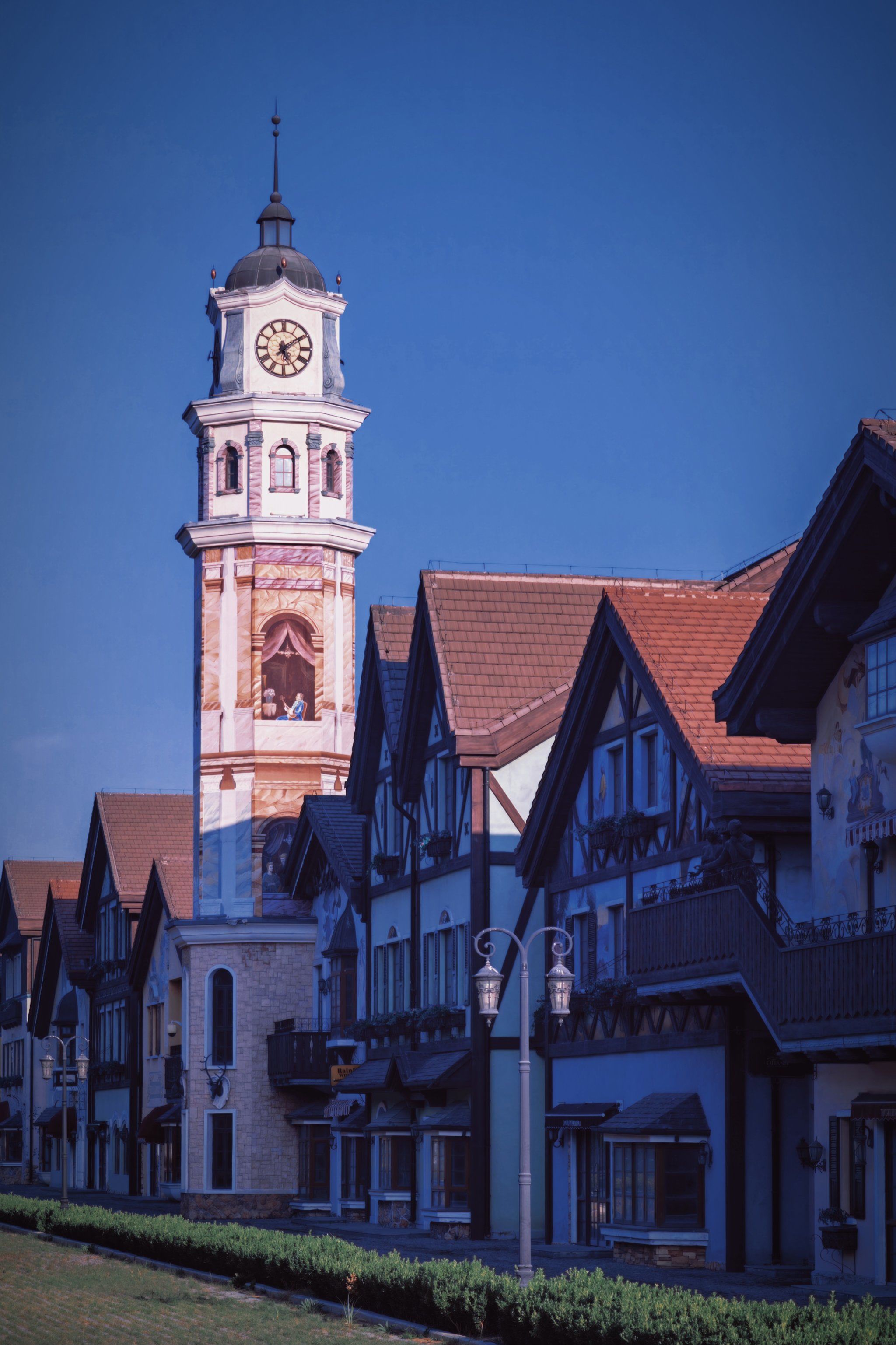 秋日黄昏|独自漫步神秘欧式小镇