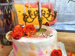 黄玫瑰鲜花烛台生日蛋糕-艾加柒克蛋糕茶歇甜品台(春熙路店)