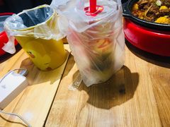 -吉吉向上炭烤鸡肉煲(西小区店)