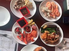 -荣誉国际酒店-云顶旋转餐厅