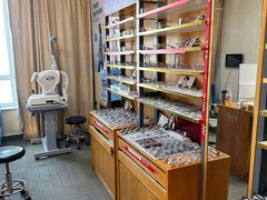 -优医视平价眼镜蔡司依视路折扣工厂店(十里堡店)