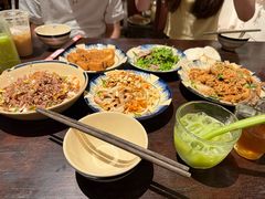 -Cuc Gach Quan Restaurant