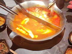 -湊湊火锅·茶憩(杭州湖滨银泰in77店)
