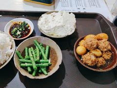 -董哥山城碗碗香(美专校街店)