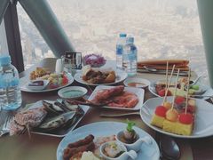 -彩虹云霄酒店76&78层国际自助餐