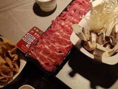 -宴全牛粤来越牛潮汕鲜牛肉火锅(海州万达广场店)