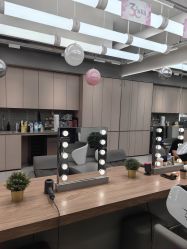 -Z.X HAIR SALON张新美业