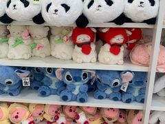 -名创优品(北京新中关购物中心地铁层店)