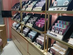 -4iNLOOK美瞳店(龙之梦购物中心虹口店)