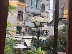 -霸王茶姬(南强街店)
