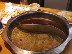 -何氏串串香火锅(翠亨店)