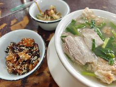 -金卯白肉罩火烧