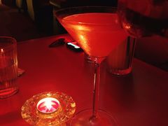 -饮湖威士忌鸡尾酒吧