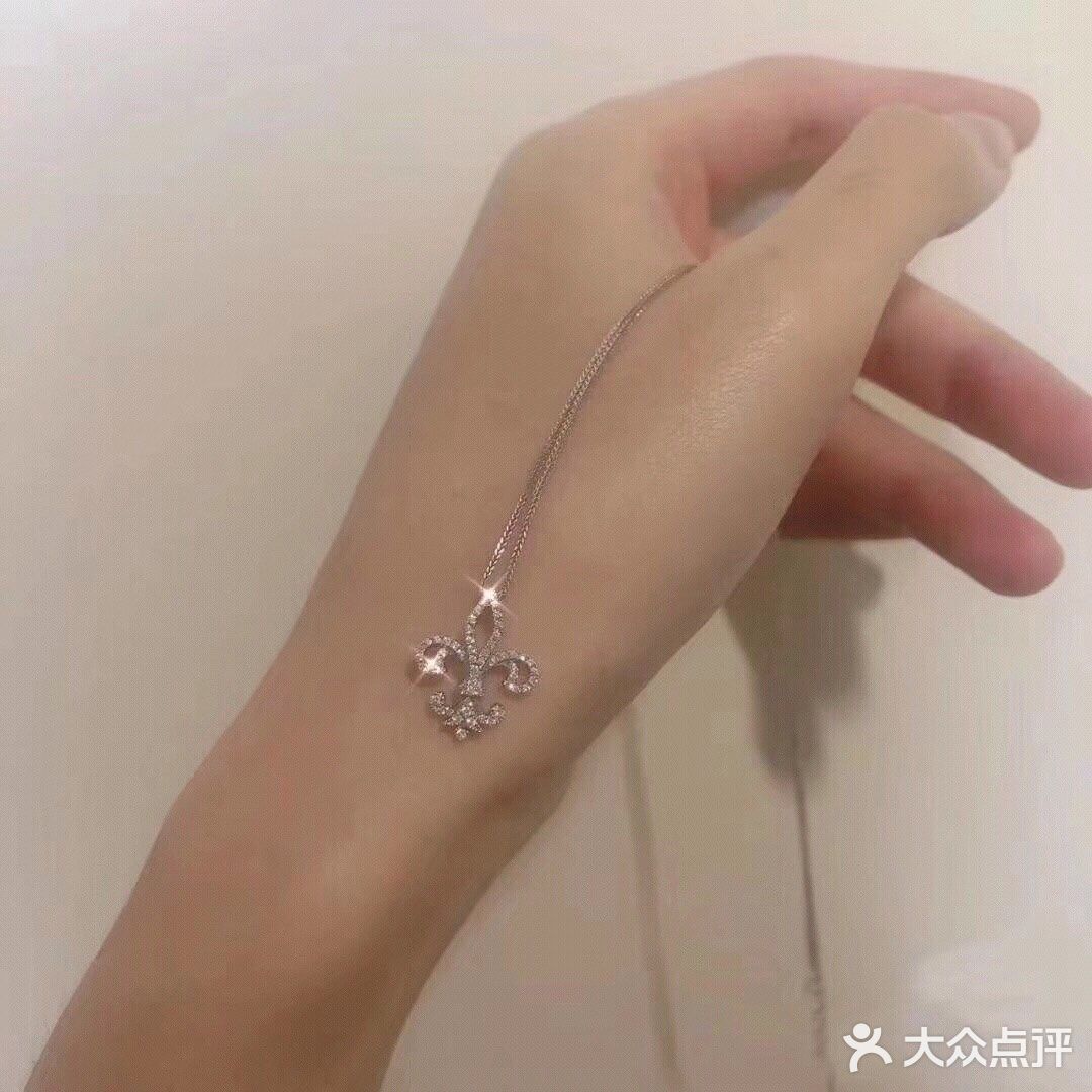 鸢尾花⚜️吊坠