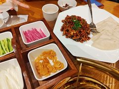 京酱肉丝-乐忻皇朝(上海中心大厦店)