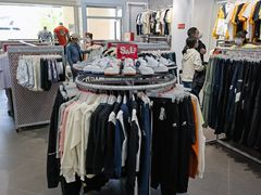 -New Balance(王府井奥莱·香江小镇店)