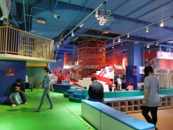 -欧酷世界动力星球(王府井奥莱UP TOWN店)