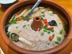 汽锅菌子肉饼-老滇山寨•云南特色菜•地方菜•民族风情歌舞表演(金碧店)