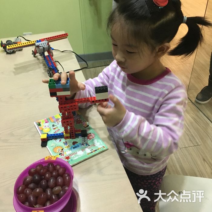 儿童科技营双语乐高图片-郑州教育机器人