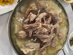 -一口猪海鲜浑锅·东北家常菜