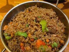 -老滇山寨•云南特色菜•地方菜•民族风情歌舞表演(金碧店)