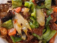 -歹歹的加个面过油肉拌面