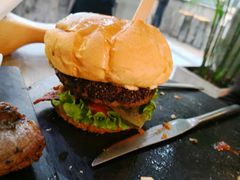 -HIGH FIVE哈福手工汉堡(桂林路店)