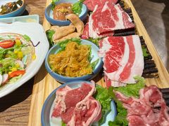 -明洞阿姨·韩式酱蟹烤肉·创意料理(三元桥店)