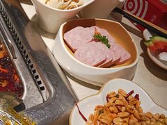 -海底捞火锅鲜切牛肉主题店(长寿路店)