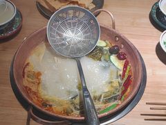 -洱火云南酸菜牛肉火锅(石景山当代商城店)