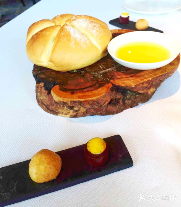 AZUR聚(香格里拉饭店)图片