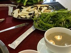 -老石黑山羊毛驴肉火锅(金凯广场店)