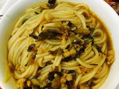 -香巴拉云南餐厅(华莱坞店)