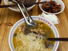 -文山荷鲜居(翠湖店)