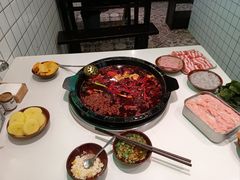 -卤校长老火锅(杨家坪直营店)