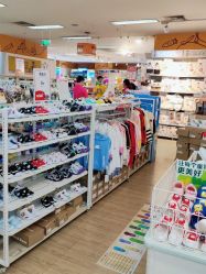 -孩子王(奥克斯广场店)