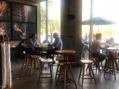 大堂-星巴克臻选(郑州中原万达店)