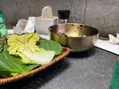 -草家酱蟹炭火烤肉店(珲春南路一店)
