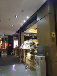 -现代经典婚纱摄影