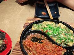 -何师烧烤Pro ·江湖川菜·小龙虾·精酿(太古里旗舰店)