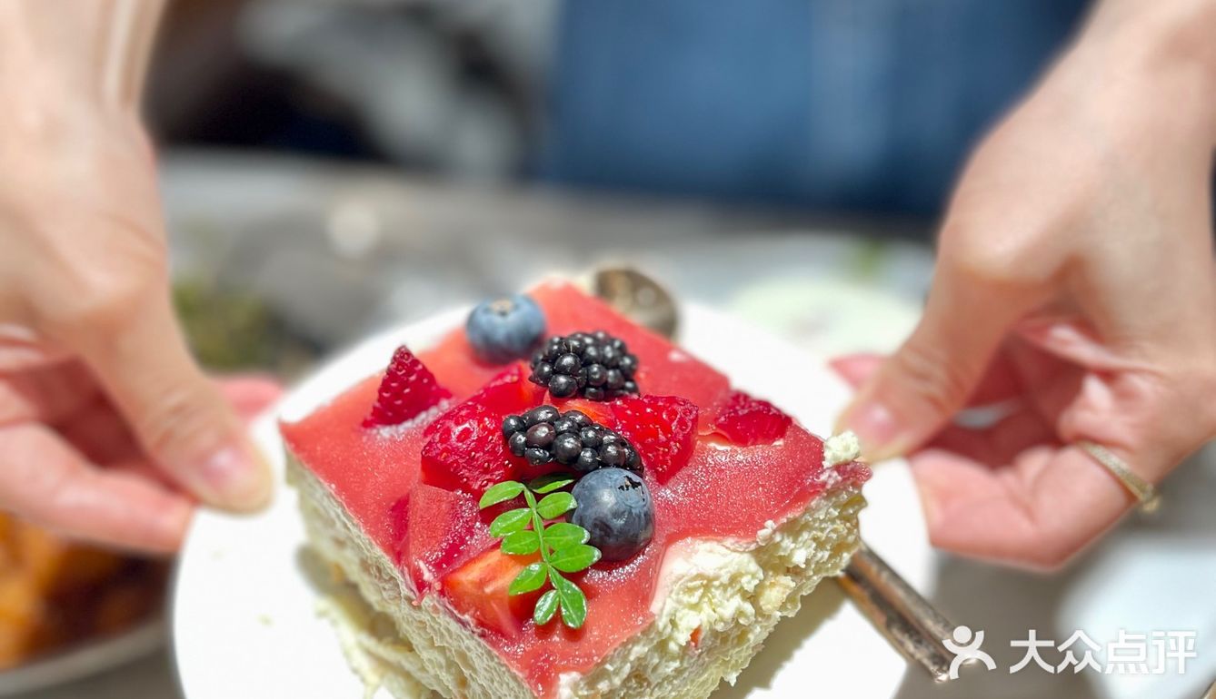 棒呆了！ 超大超豪华法式西餐厅