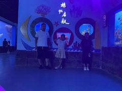 -多彩贵州城极地海洋世界