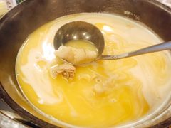 -鲜入围煮花胶鸡海鲜火锅